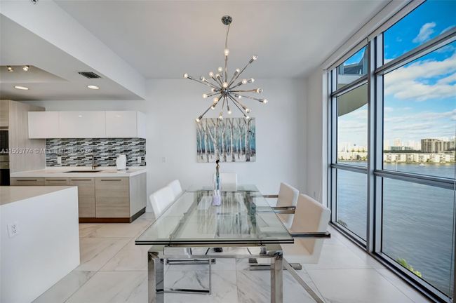 909 - 17301 Biscayne Blvd, Condo with 3 bedrooms, 3 bathrooms and null parking in North Miami Beach FL | Image 16