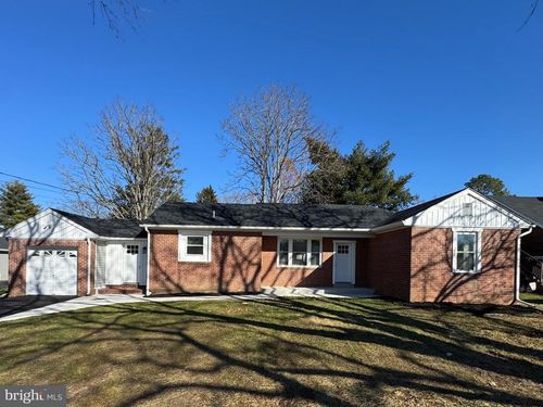 1049 Bear Rd, NEW CASTLE, DE, 19720-4646 | Card Image