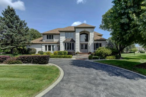 10135 Cherrywood Ln, Munster, IN, 46321-5124 | Card Image