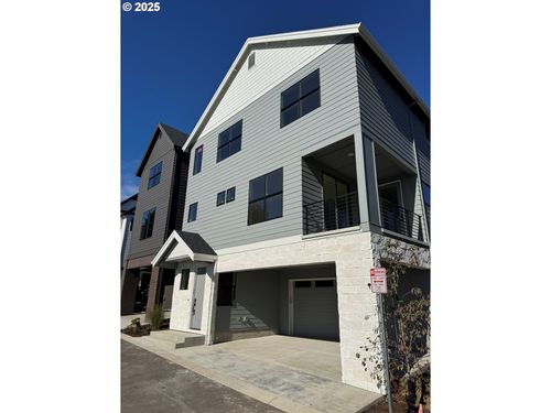 6028 Sw 18th Dr, Portland, OR, 97239-2002 | Card Image