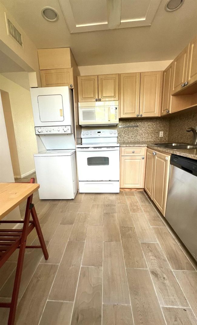 APT-208 - 4345 Trevi Ct, Condo with 2 bedrooms, 2 bathrooms and null parking in Lake Worth FL | Image 8
