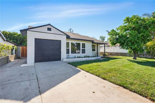 4938 Chimineas Ave, Tarzana, CA, 91356-4302 | Card Image