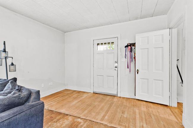 Hardwood floors. | Image 7