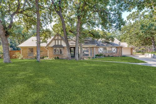 2714 Ripplesprings Ct, Arlington, TX, 76016-1871 | Card Image