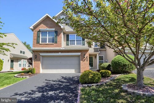 4250 Roth Farm Village Cir, Mechanicsburg, PA, 17050-3610 | Card Image