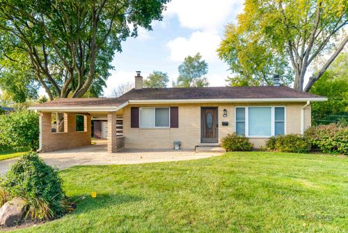 701 Thomas Ct, Mundelein, IL, 60060-3033 | Card Image