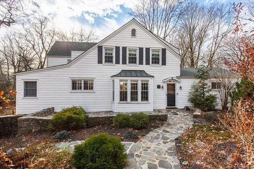 25 Roxbury Rd, Scarsdale, NY, 10583-2752 | Card Image