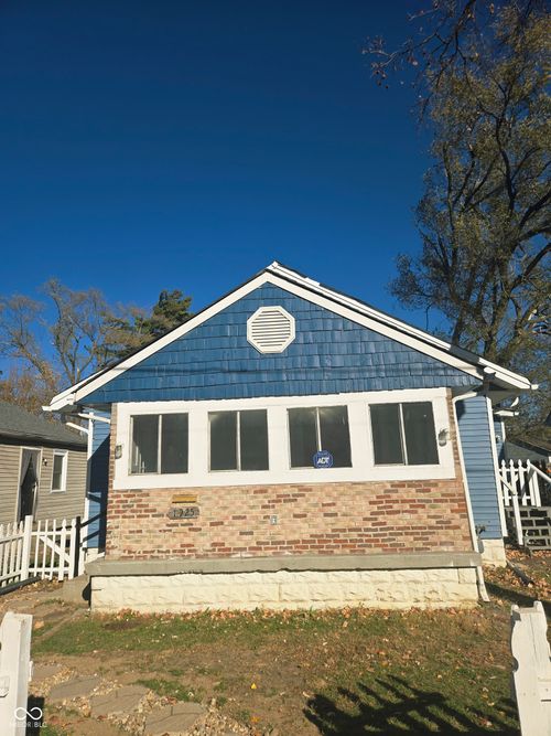 1925 Oxford St, Indianapolis, IN, 46218-4467 | Card Image