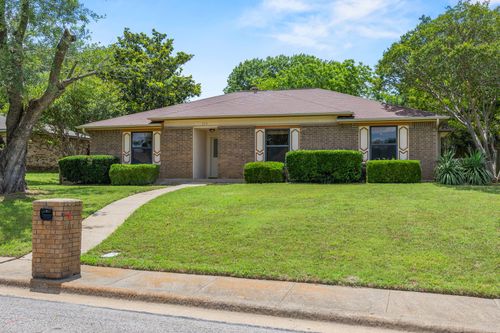 119 N Beltwoods Dr, DeSoto, TX, 75115-5226 | Card Image