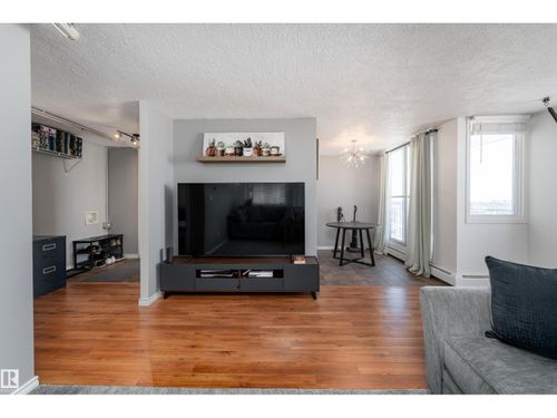12141 Jasper Ave Nw, Edmonton, AB, T5N3X8 | Card Image