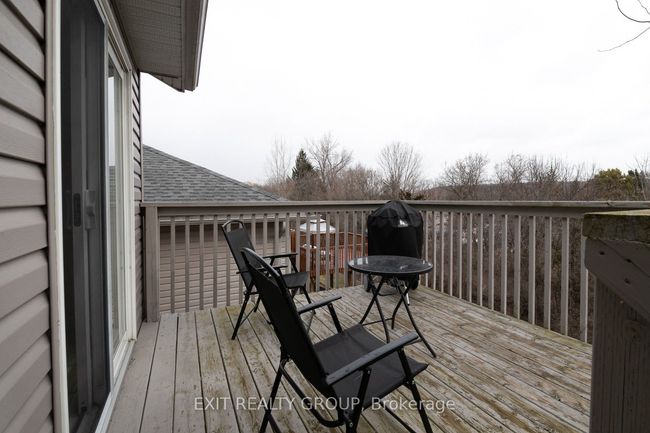 28 Kyle Crt, House other with 2 bedrooms, 1 bathrooms and 4 parking in Frankford ON | Image 23