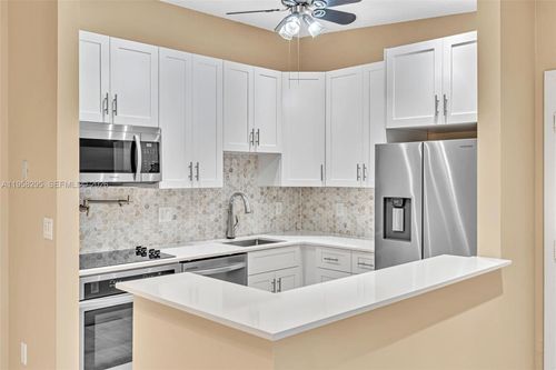 205-9487 W Mcnab Rd, Tamarac, FL, 33321-3026 | Card Image