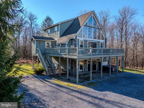 220 Woodlands Hill Ln, OAKLAND, MD, 21550-7281 | Card Image