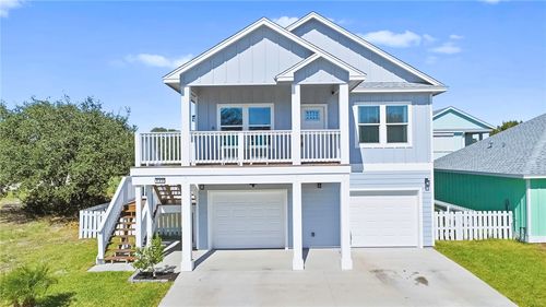 132 Breezeway Dr, Rockport, TX, 78382-2157 | Card Image