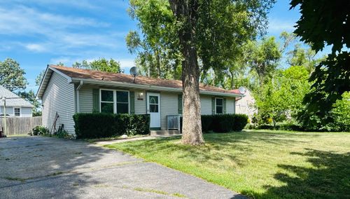 7710 E Sunset Dr, Wonder Lake, IL, 60097-9323 | Card Image