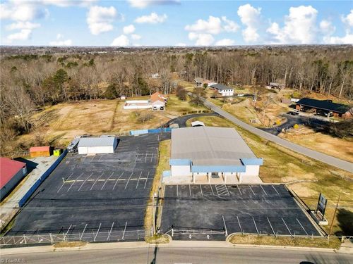 1538 National Hwy, Thomasville, NC, 27360-2322 | Card Image