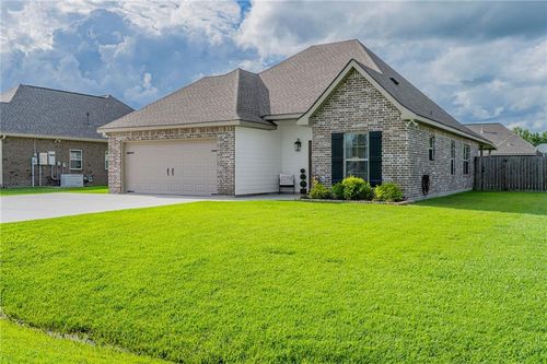 13083 E Coles Creek Loop, Hammond, LA, 70403-2190 | Card Image