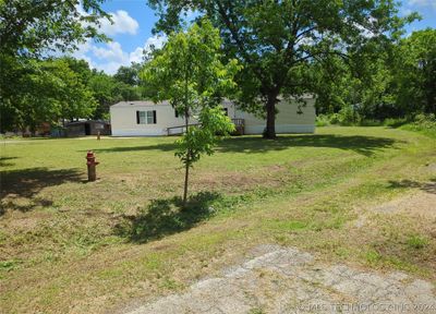 230 W 2nd Street, House other with 3 bedrooms, 2 bathrooms and null parking in Pawhuska OK | Image 3