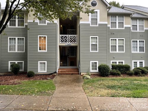 e-19831 Henderson Rd, Cornelius, NC, 28031-5882 | Card Image