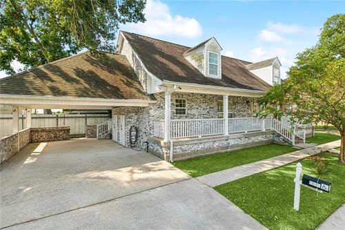 614 W Josephine St, Chalmette, LA, 70043-2010 | Card Image
