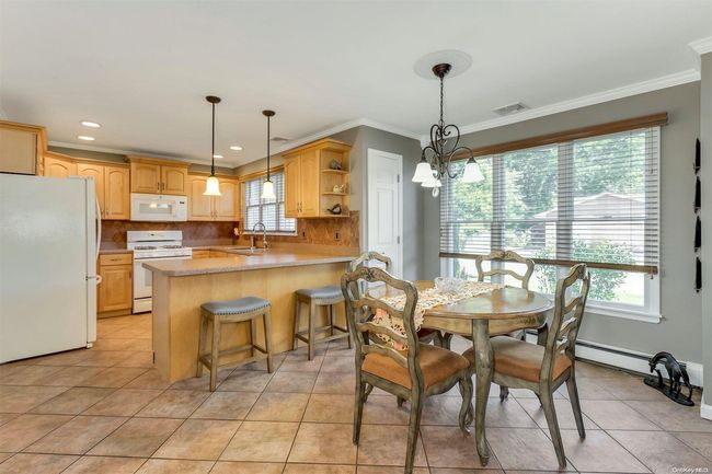 136 Mccarthy Ln, House other with 3 bedrooms, 2 bathrooms and null parking in Great River NY | Image 9
