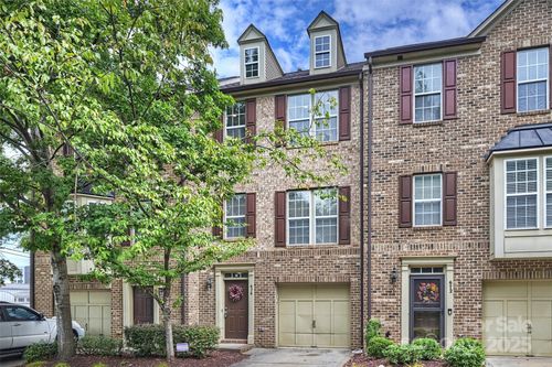 676 Penn St, Charlotte, NC, 28203-4154 | Card Image