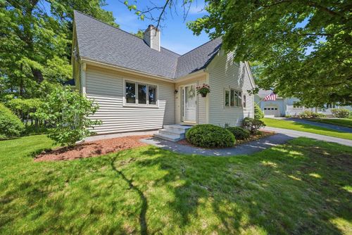 39 Norma Drive, Nashua, NH, 03062 | Card Image
