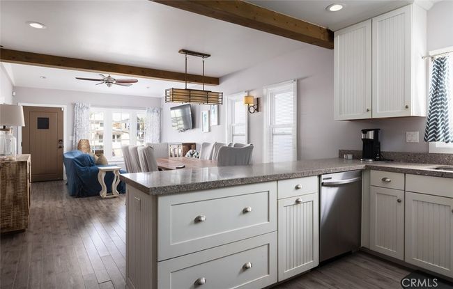 1113 W Balboa Blvd, House other with 6 bedrooms, 4 bathrooms and 2 parking in Newport Beach CA | Image 10