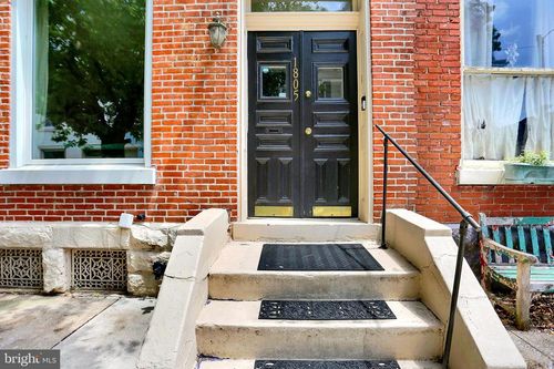 1805 Penn St, HARRISBURG, PA, 17102-2257 | Card Image