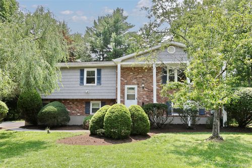 33 Tor View Avenue, Clarkstown, NY, 10956 | Card Image