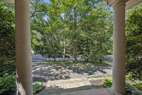 76 Stony Hollow Rd, Centerport, NY, 11721-1754 | Card Image