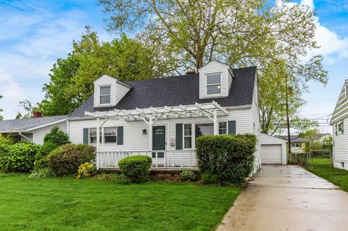 4235 Ashgrove Dr, Grove City, OH, 43123-3394 | Card Image