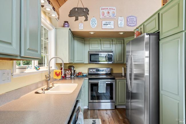 166 Davis Ln, House other with 3 bedrooms, 2 bathrooms and 15 parking in Penngrove CA | Image 15