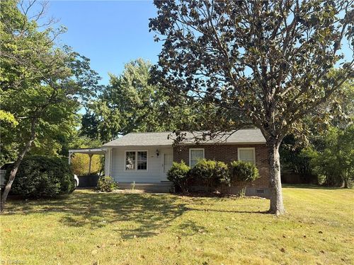 204 Blackstock St, Eden, NC, 27288-2702 | Card Image
