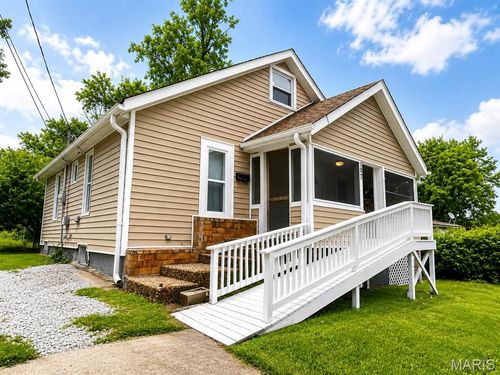 307 Alsobrook St, Kirkwood, MO, 63122-7308 | Card Image
