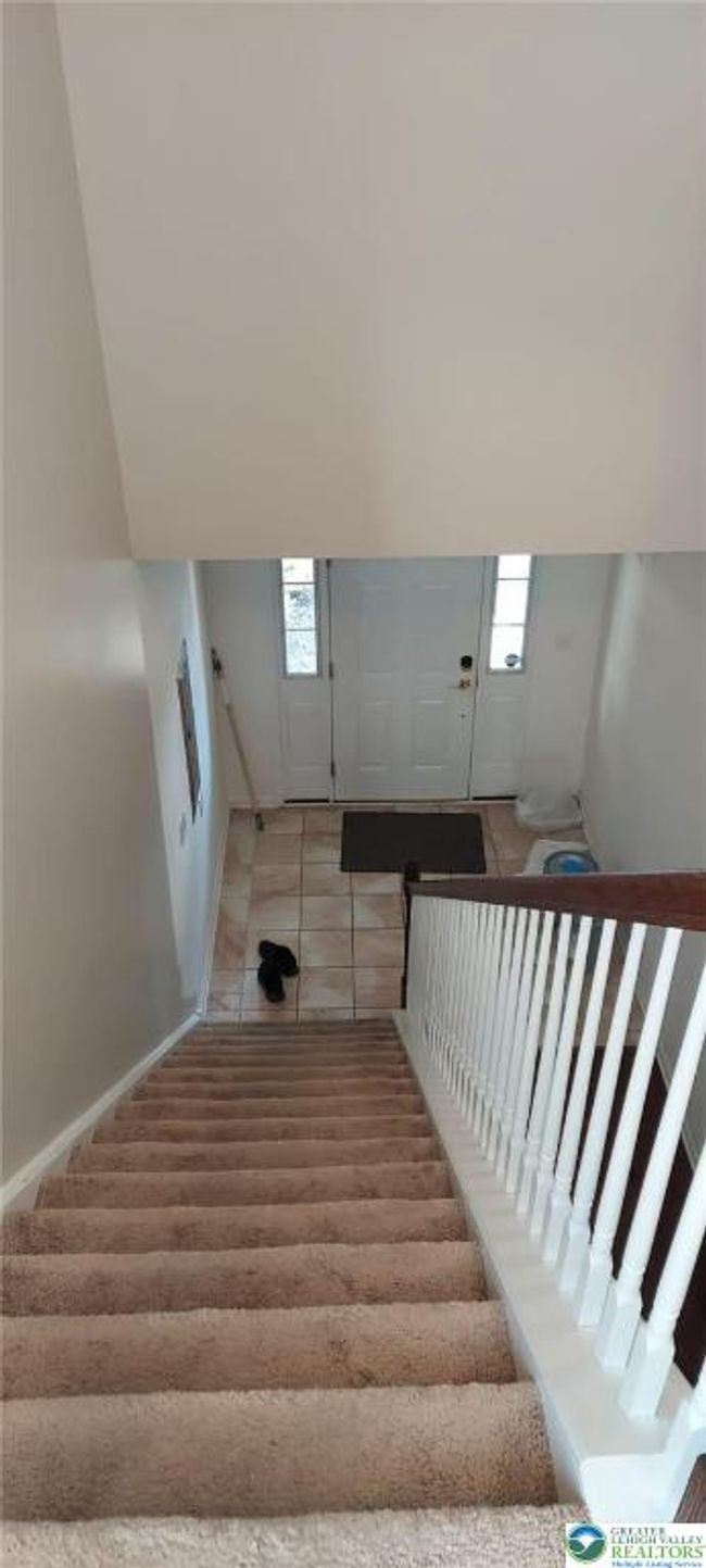 1540 Crest Park Ct, House other with 3 bedrooms, 3 bathrooms and null parking in BETHLEHEM PA | Image 8