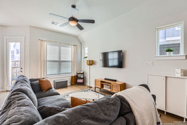 UNIT-40 - 5843 Whitby Rd, House other with 3 bedrooms, 4 bathrooms and null parking in San Antonio TX | Image 8