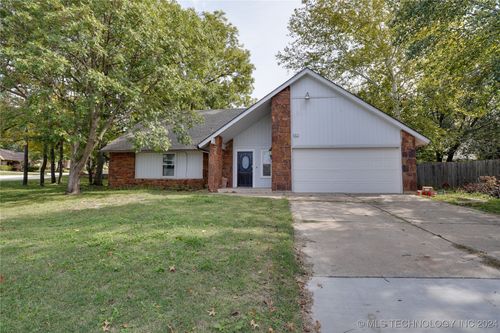 6851 S 32nd Westavenue, Tulsa, OK, 74132 | Card Image