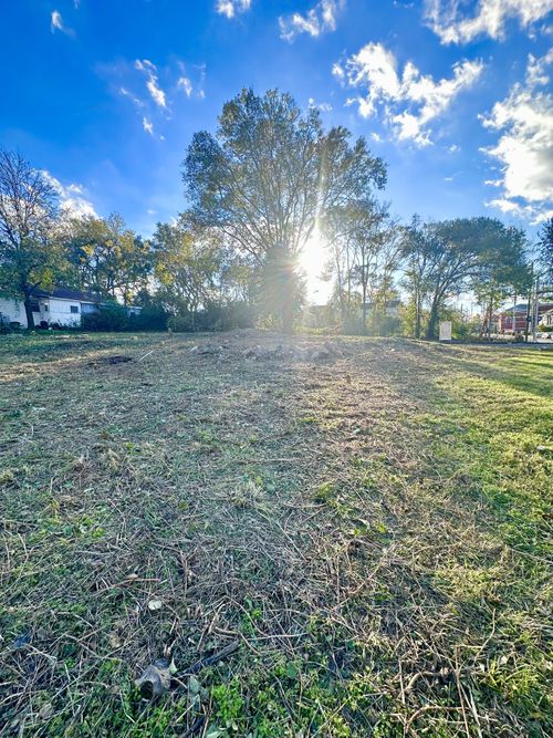 823 21st Ave N, Nashville, TN, 37208-3407 | Card Image