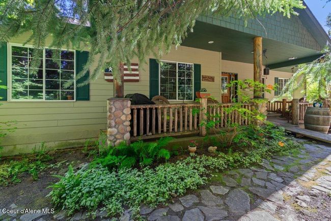 17461 N Right Fork Rd, House other with 3 bedrooms, 3 bathrooms and null parking in Hauser ID | Image 8