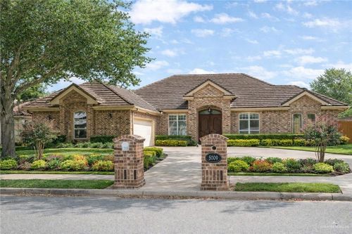 5009 Redwood Ave, McAllen, TX, 78501-7349 | Card Image