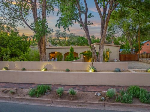 519 E Palace Ave, Santa Fe, NM, 87501-2200 | Card Image