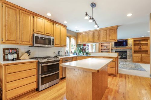 3703 Orchard Dr, Midland, MI, 48640-2677 | Card Image
