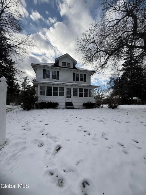 236 Glenmont Rd, Glenmont, NY, 12077-4414 | Card Image