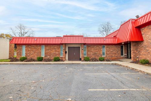 2177 Orchard Lake Rd, Sylvan Lake, MI, 48320-1787 | Card Image