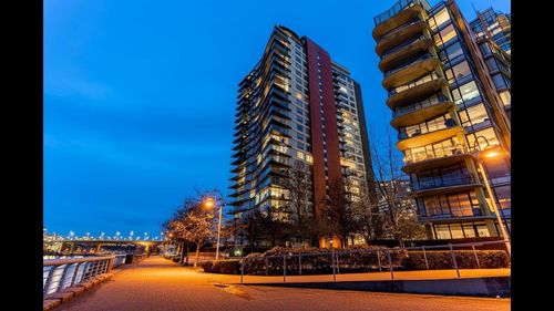 2705-8 Smithe Mews, Vancouver, BC, V6B0A5 | Card Image