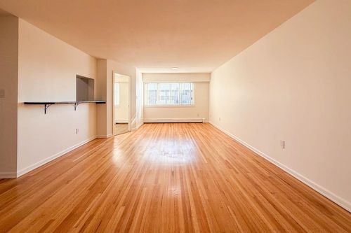 107-461 W 16 Street, North Vancouver, BC, V7M1V1 | Card Image