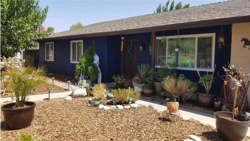 39018 161st St E, Lake Los Angeles, CA, 93591-3405 | Card Image