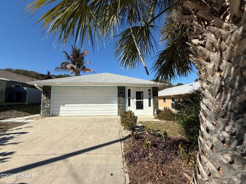 828 E 23rd Ave, New Smyrna Beach, FL, 32169-3520 | Card Image