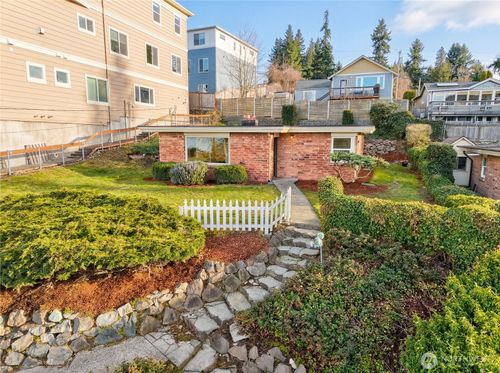 6410 Ne 181st St, Kenmore, WA, 98028-4830 | Card Image